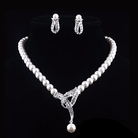 Plated Pearls Crystal Choker